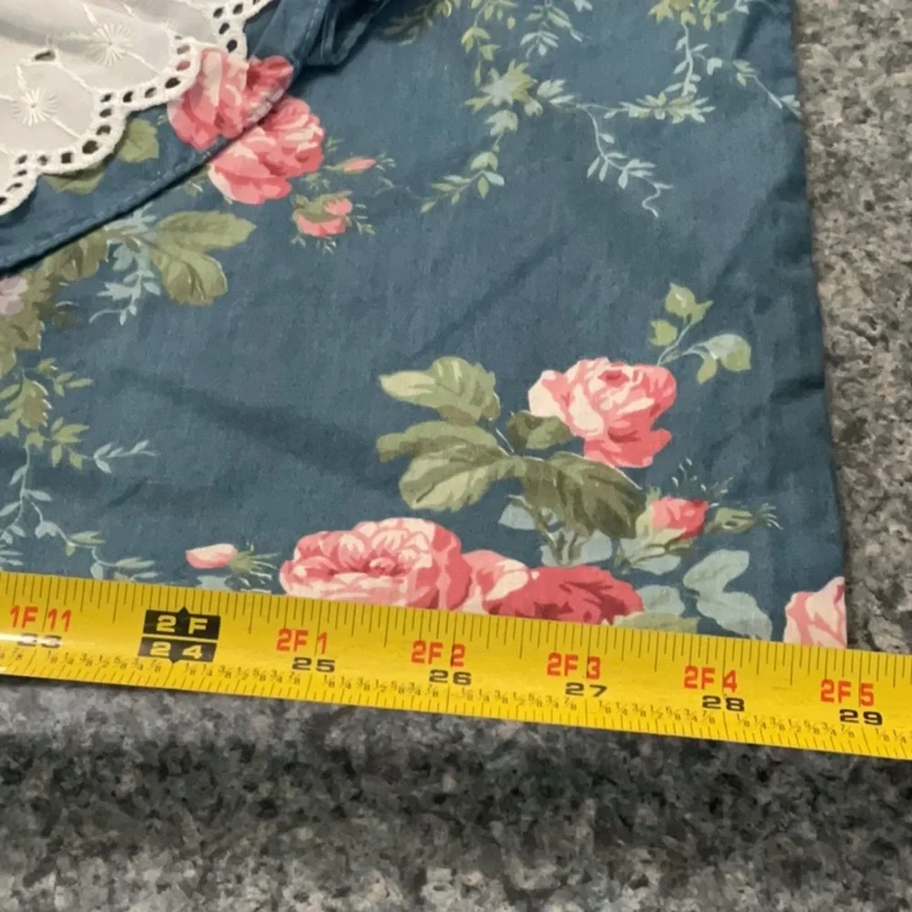 Croscill 2 standard envelope pillow shams. 1990’s